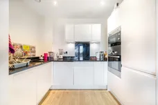 Cricklewood Lane London NW2 photo 4
