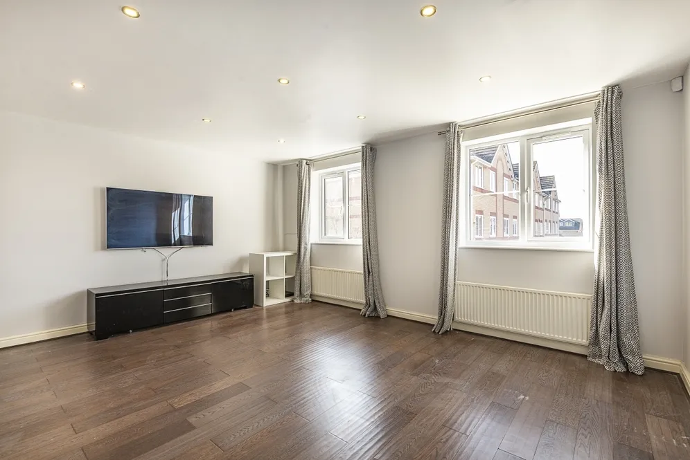 Livesey Close Kingston upon Thames KT1 photo 12