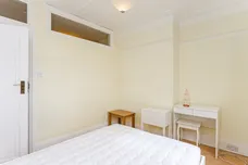 Hillside Court Finchley Road NW3 photo 13