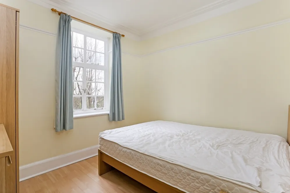 Hillside Court Finchley Road NW3 photo 14
