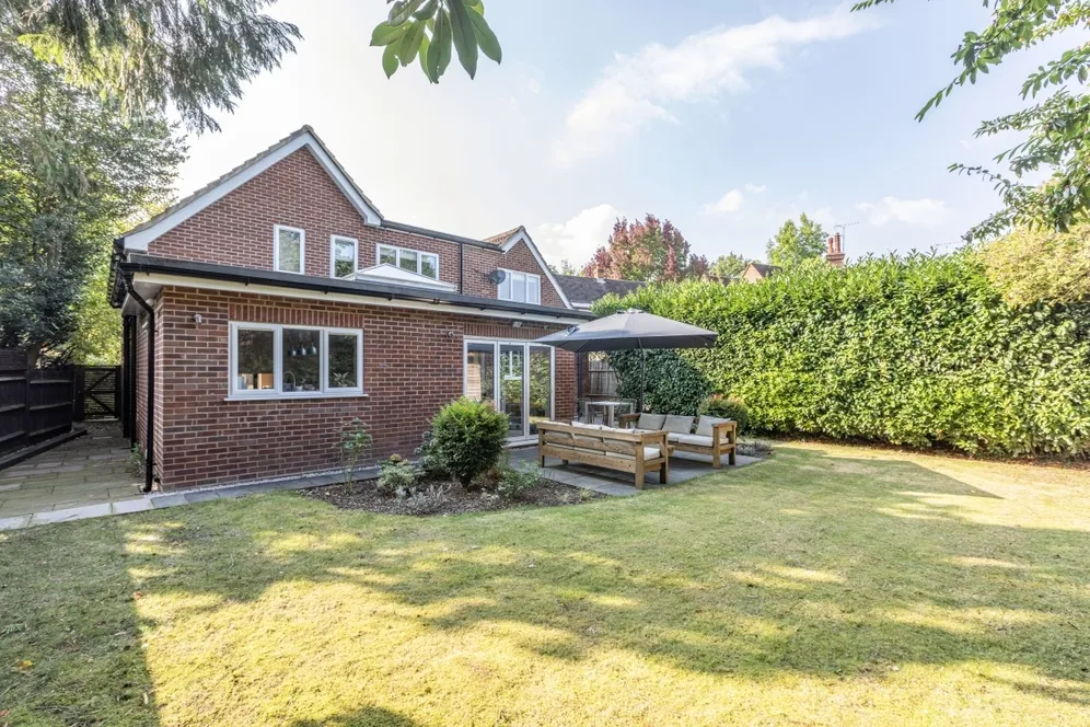 Dartnell Park Road West Byfleet KT14 photo 24