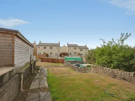 New Hey Road, Brighouse thumb 2