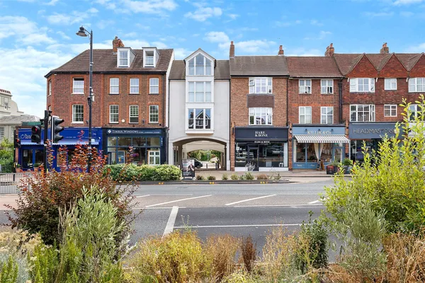 King Georges Walk, Esher, Surrey, KT10