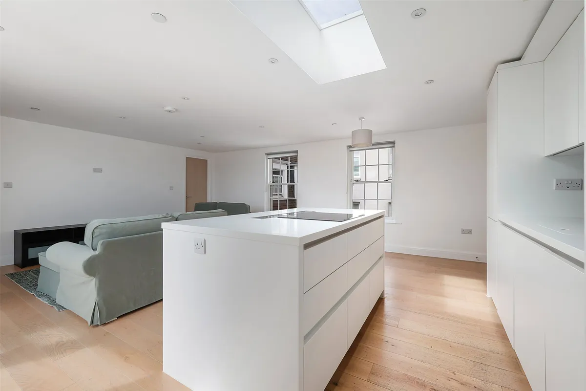 King Georges Walk, Esher, Surrey, KT10