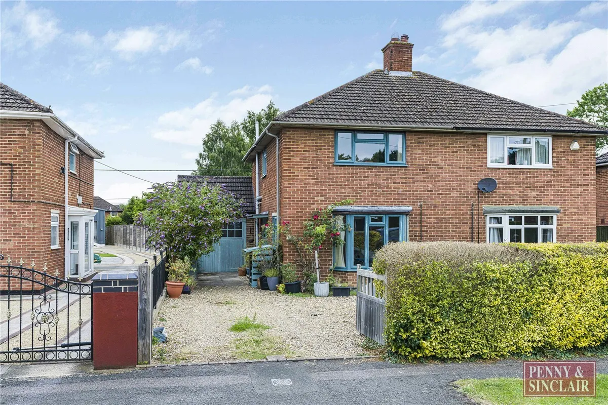 Merton Way, Yarnton, Kidlington, Oxfordshire, OX5