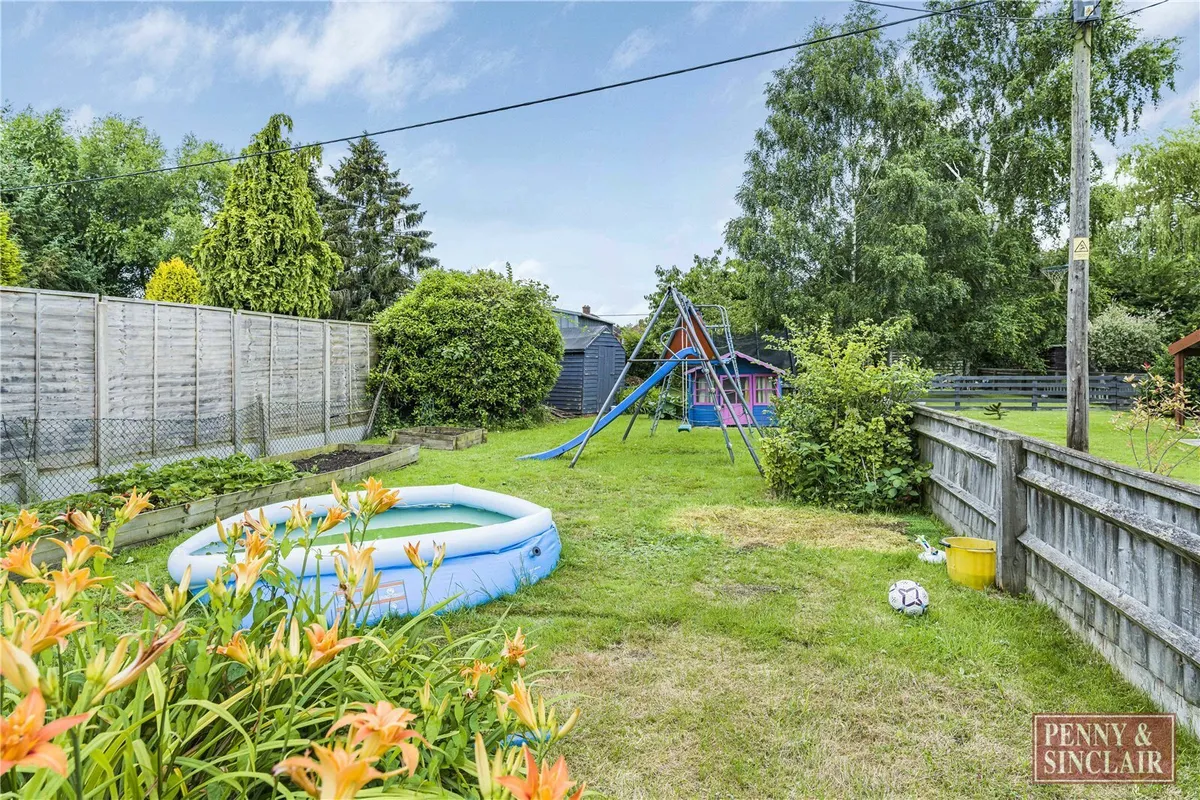Merton Way, Yarnton, Kidlington, Oxfordshire, OX5