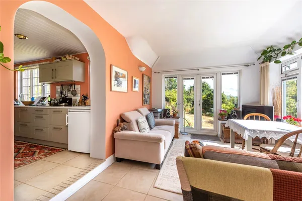 Logmore Green Cottages, Logmore Lane, RH4 photo 4