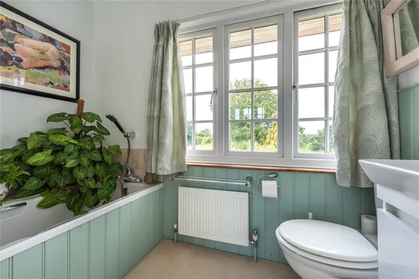 Logmore Green Cottages, Logmore Lane, RH4 photo 13