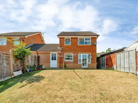 Penfold Road, Maidenbower, Crawley thumb 2