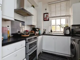 Brading Crescent, London thumb 3