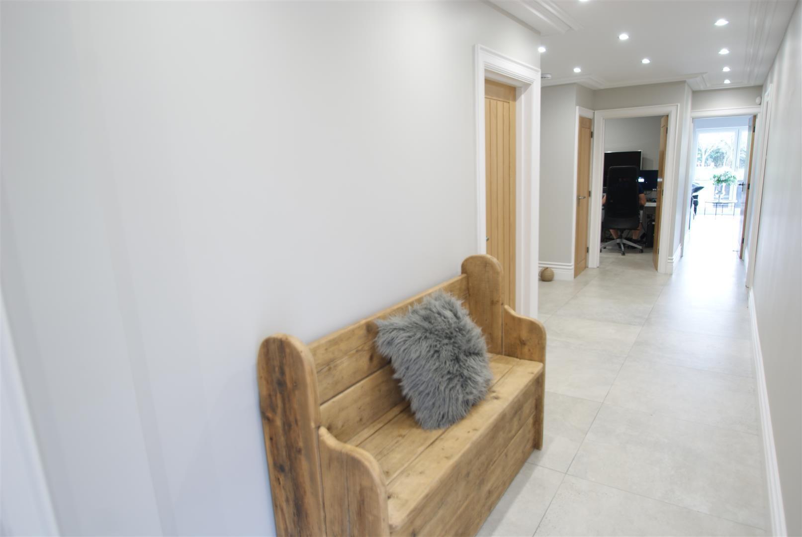 Lower Road, Hullbridge, Hockley Image 12