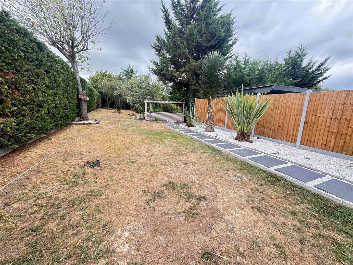 Lower Road, Hullbridge, Hockley Image 29