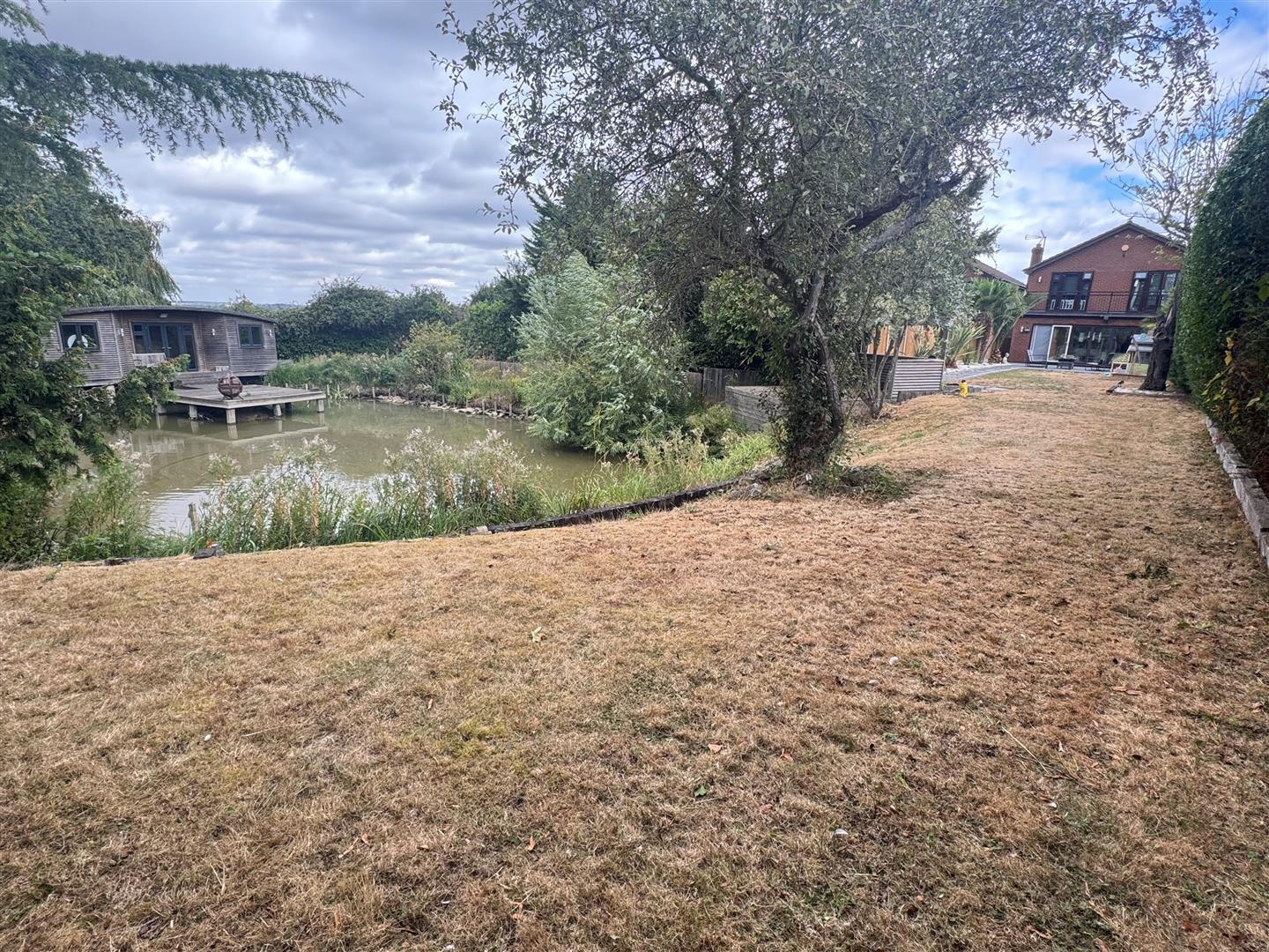 Lower Road, Hullbridge, Hockley Image 36