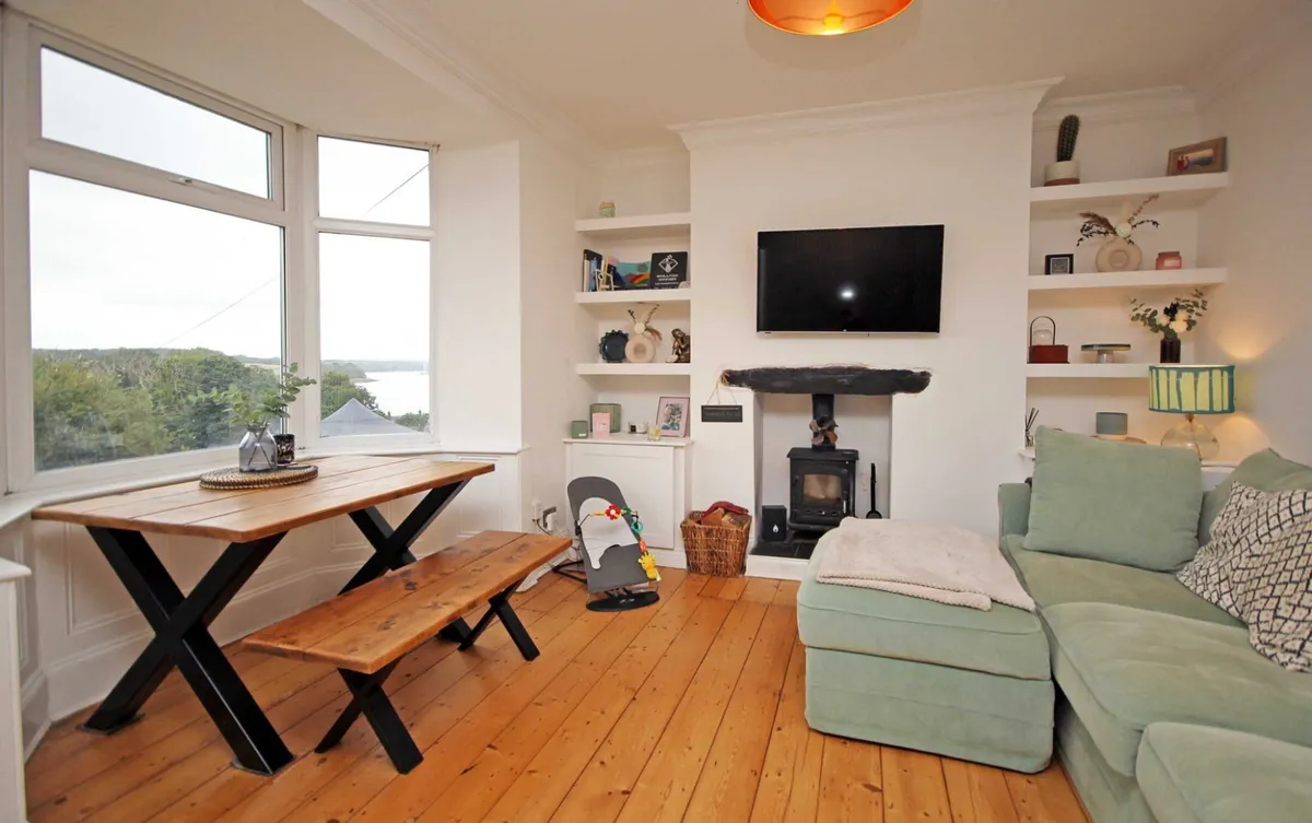 Caernarfon Road, Y Felinheli, Gwynedd, LL56