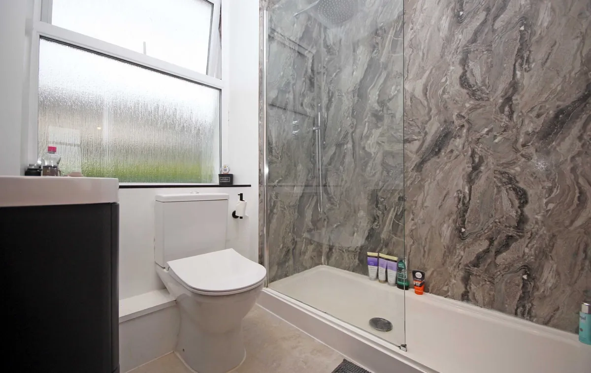 Caernarfon Road, Y Felinheli, Gwynedd, LL56