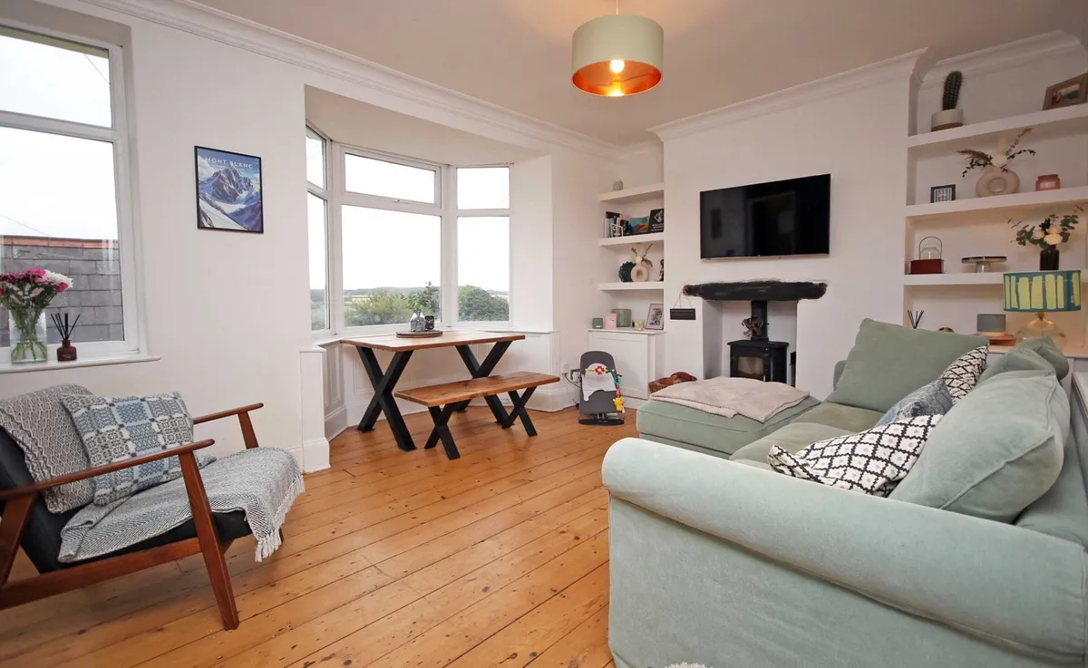 Caernarfon Road, Y Felinheli, Gwynedd, LL56