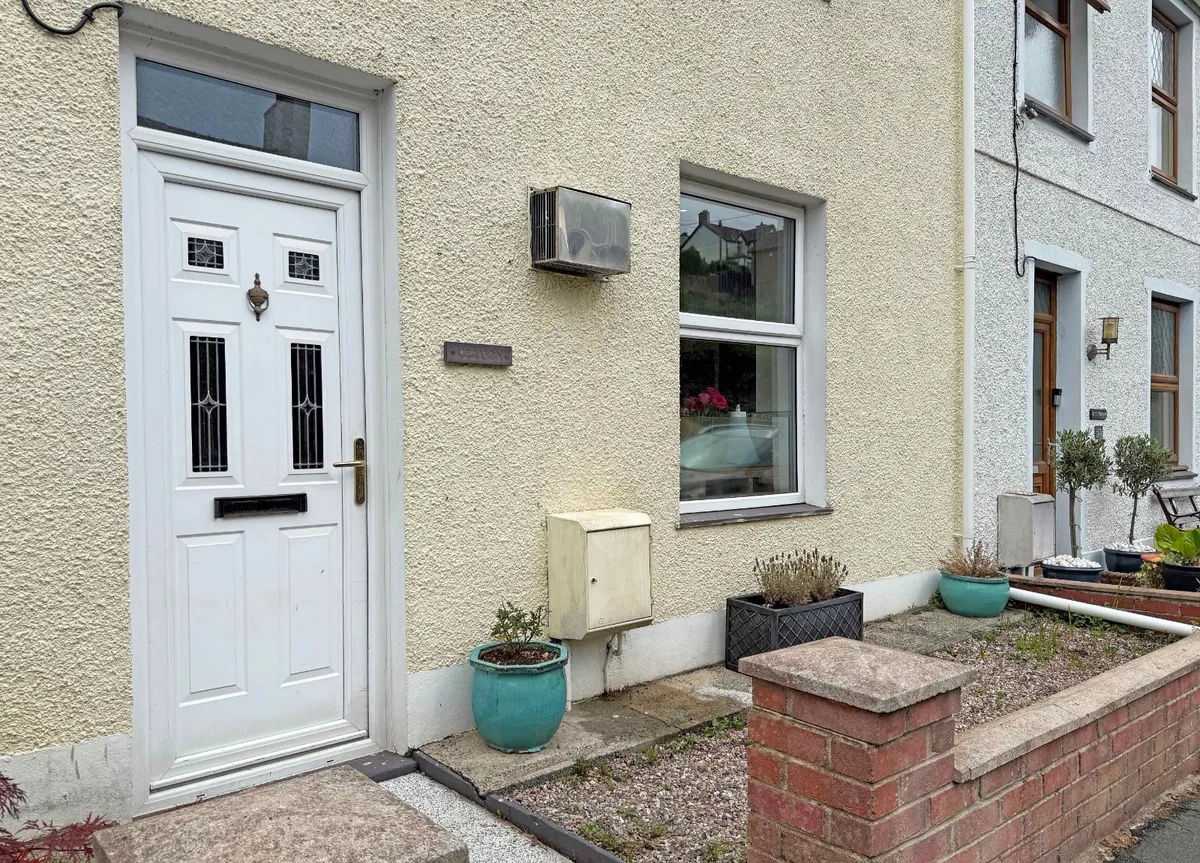 Caernarfon Road, Y Felinheli, Gwynedd, LL56