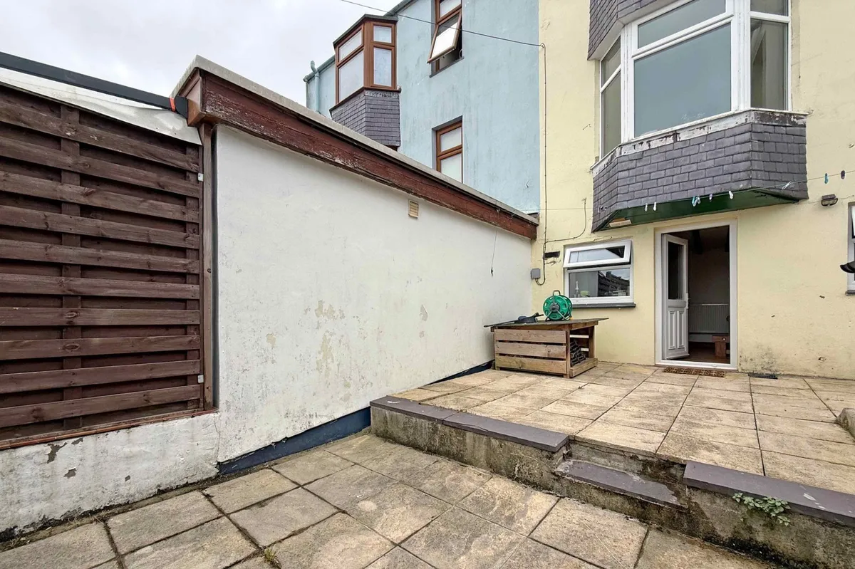 Caernarfon Road, Y Felinheli, Gwynedd, LL56