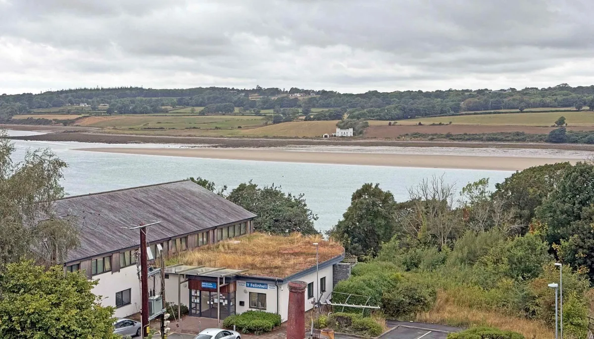 Caernarfon Road, Y Felinheli, Gwynedd, LL56
