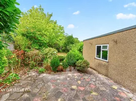 Monks Avenue, Barnet thumb 3