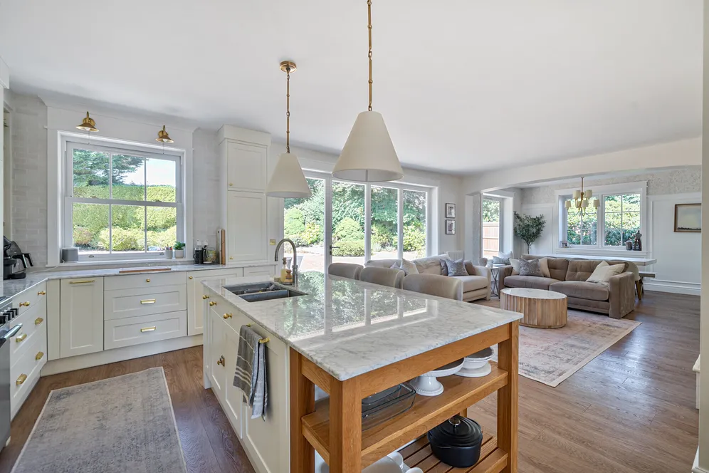 Russell Close, Tadworth, KT20 photo 6