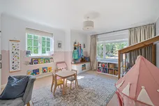 Russell Close, Tadworth, KT20 photo 22