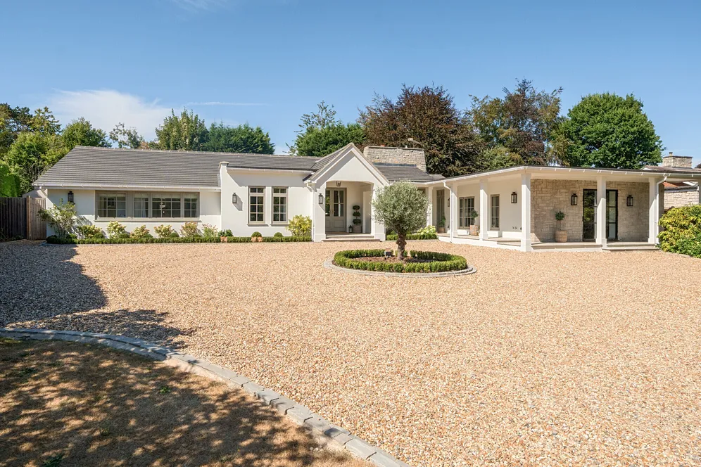 Russell Close, Tadworth, KT20 photo 27
