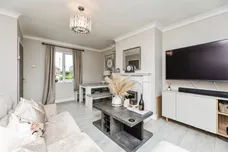 Woollin Avenue, Tingley, Wakefield