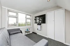 Woollin Avenue, Tingley, Wakefield