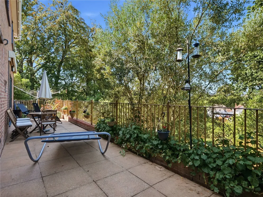 Property carousel item 25