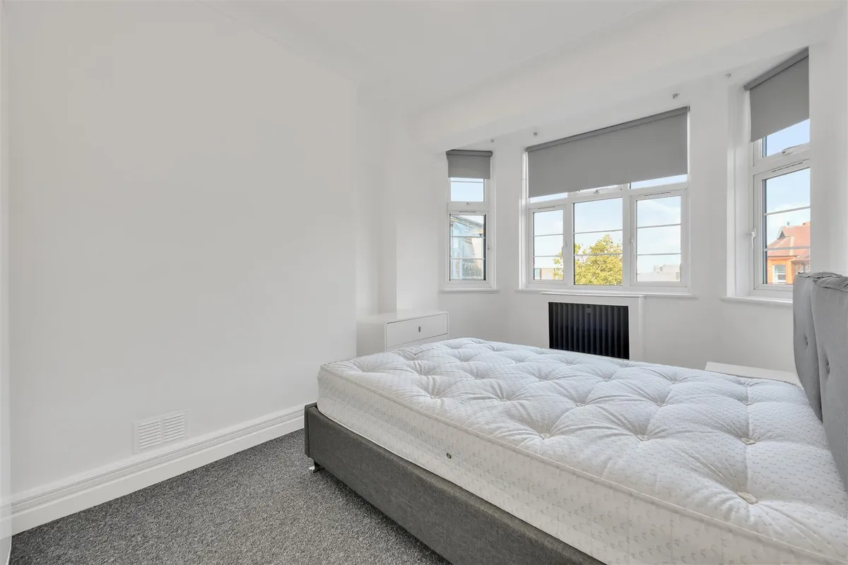 College Crescent, London, NW3