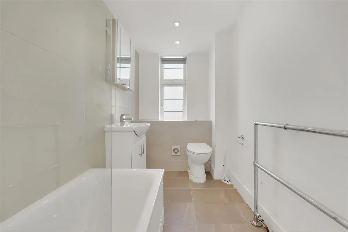 College Crescent, London, NW3