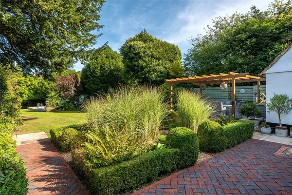 Brockham Green, Brockham, RH3 photo 22