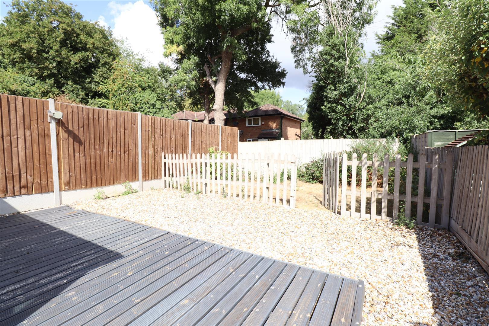 Squires Close, Coffee Hall, Milton Keynes Image 10