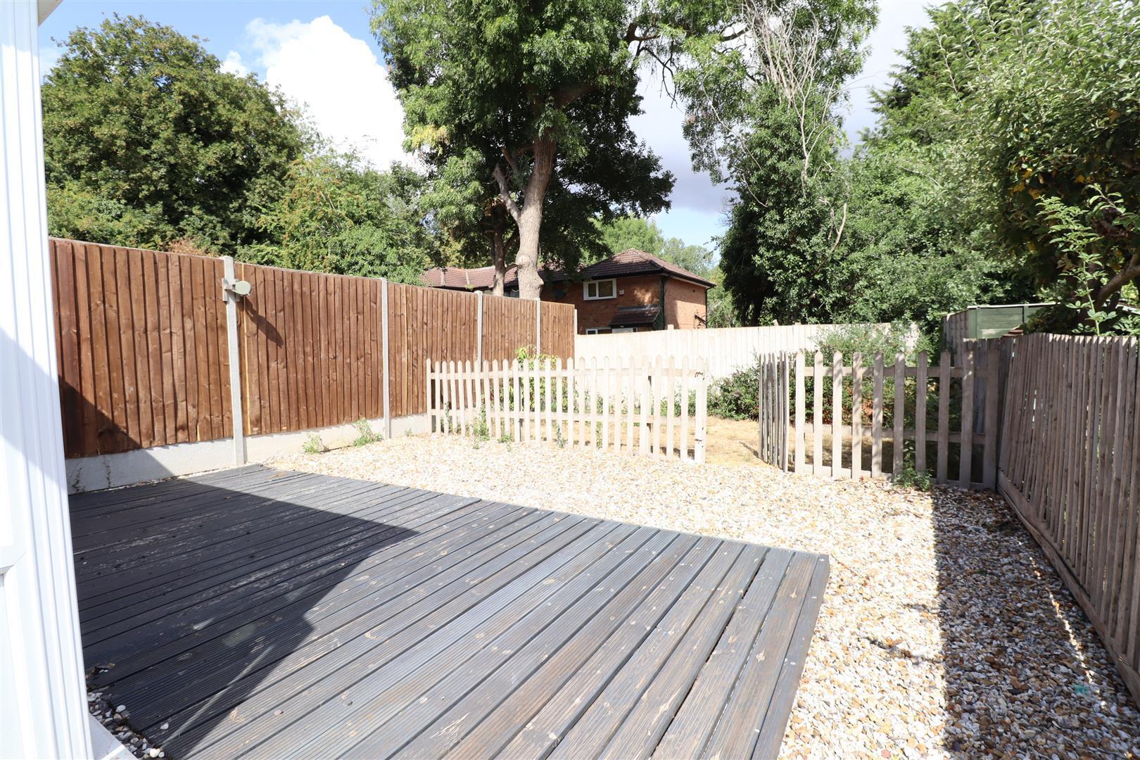 Squires Close, Coffee Hall, Milton Keynes Image 11