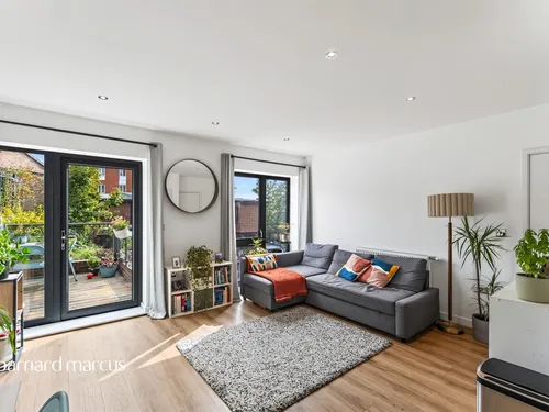 Broadash Close, Londonphoto