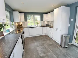 Petworth Close, Stevenage thumb 3