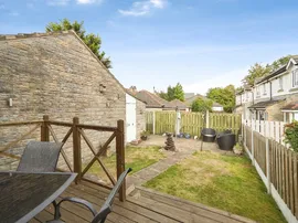 Norwood Crescent, Stanningley, Pudsey thumb 2