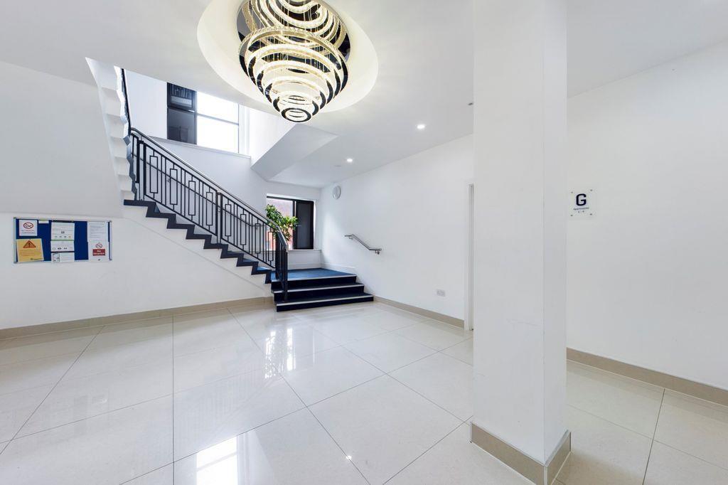 The Boulevard, Crawley Image 9