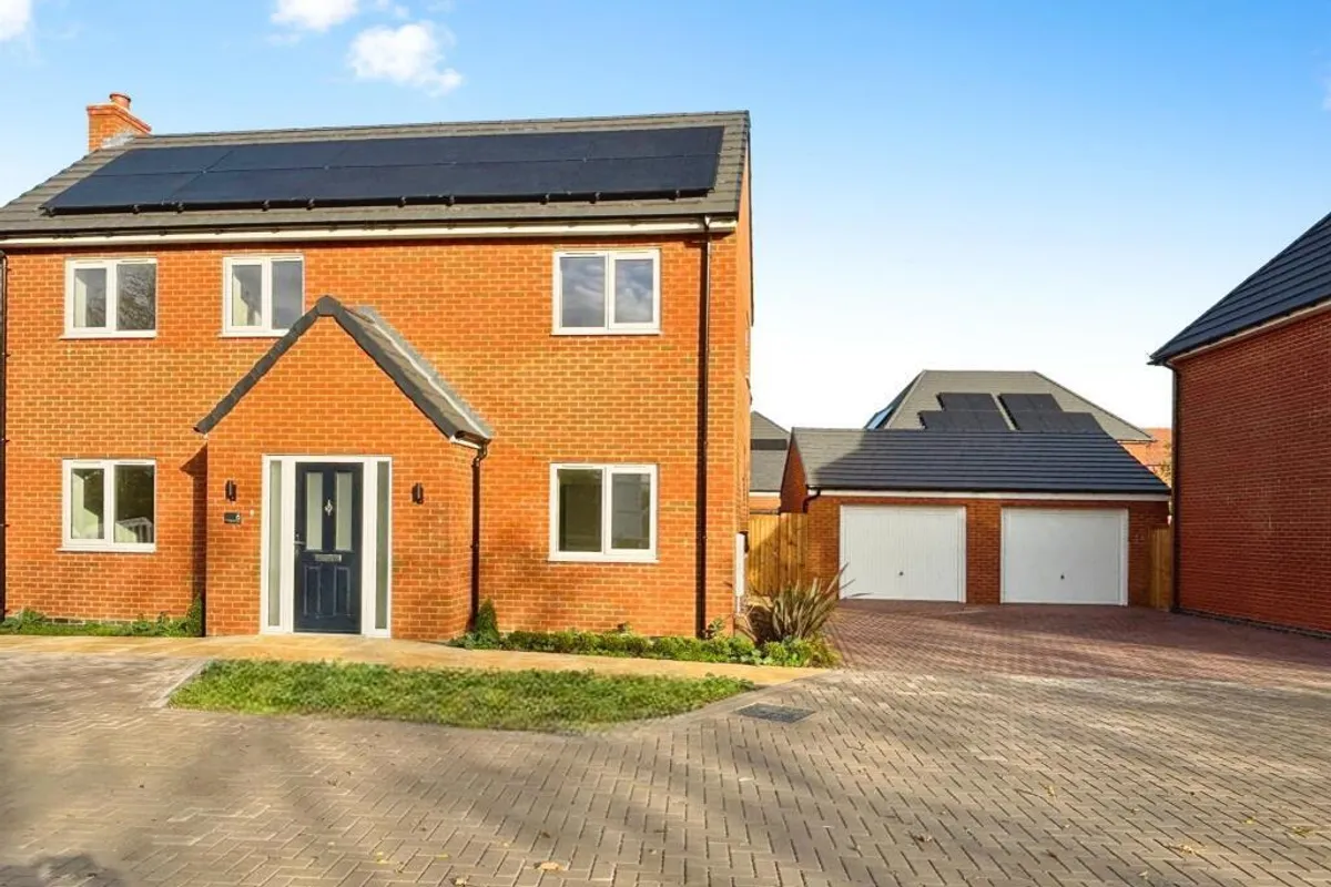 Brick Kiln Road, Raunds, Wellingborough