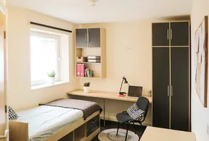 Main property image