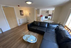 Main property image