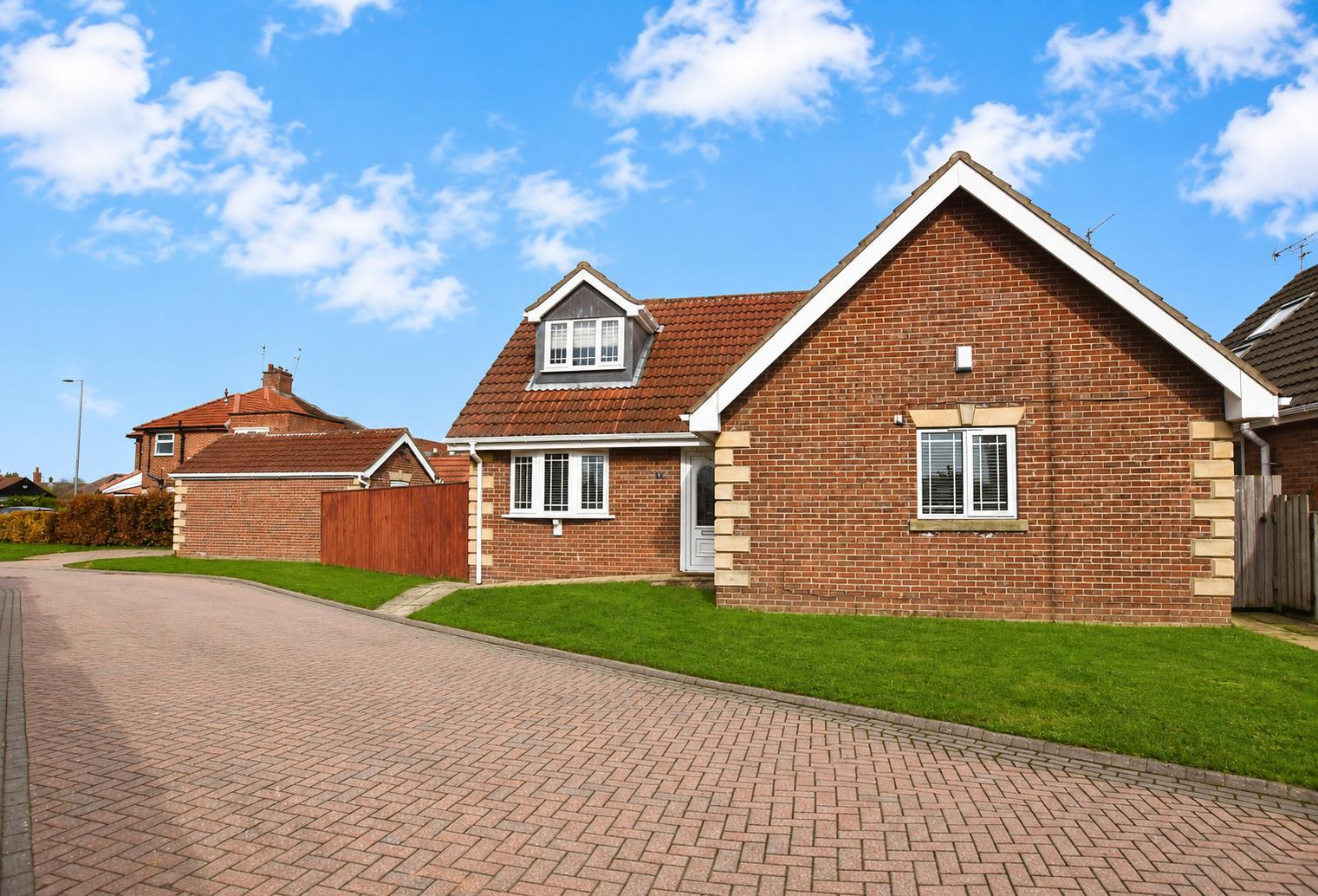 Summer Meadows, Hull Image 14