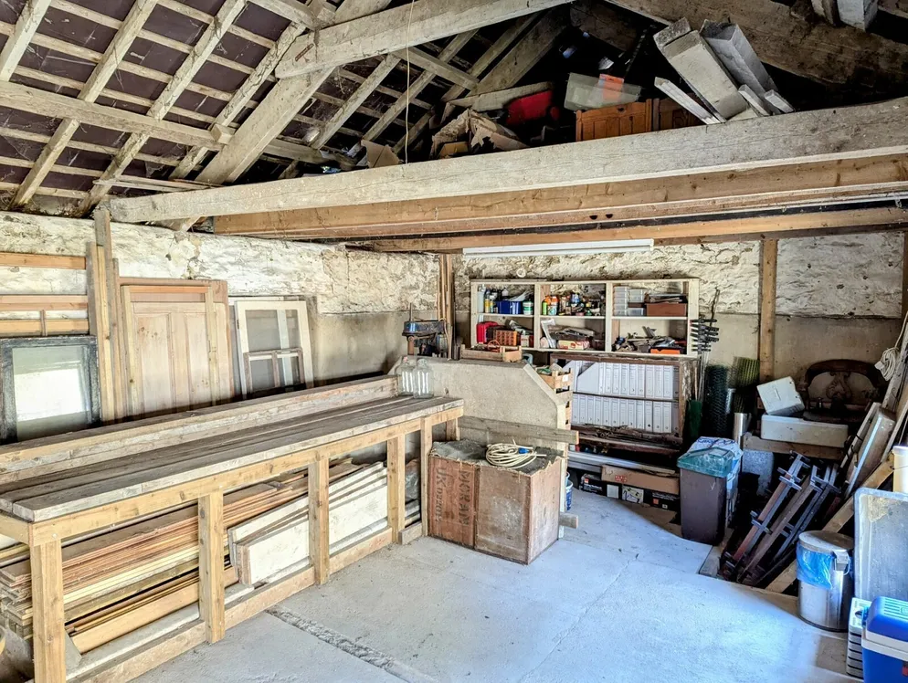 Property carousel item 25