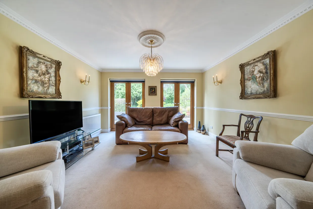 Wildgoose Drive, Horsham, RH12 photo 5