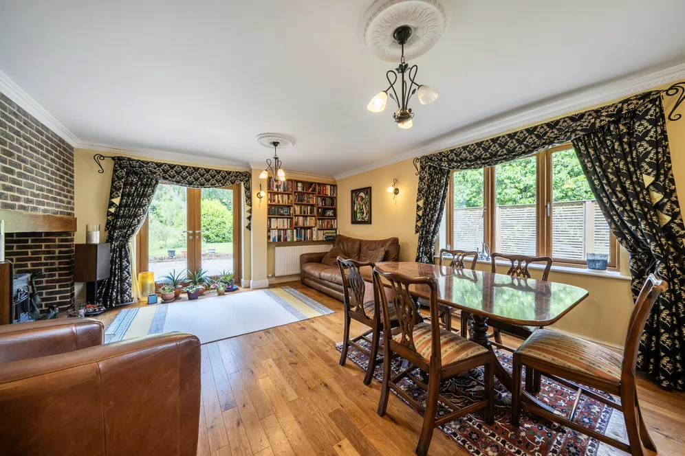 Wildgoose Drive, Horsham, RH12 photo 6