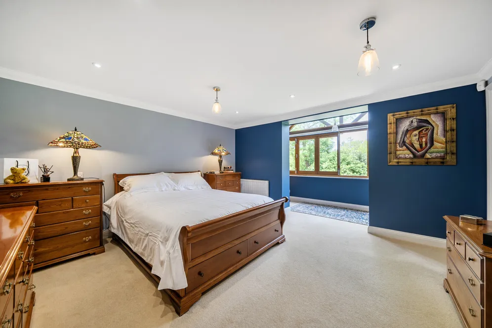 Wildgoose Drive, Horsham, RH12 photo 11