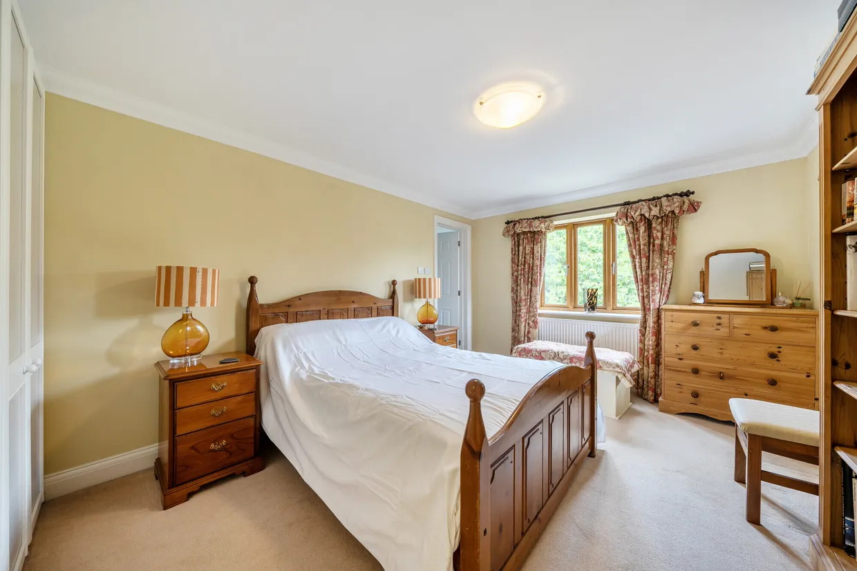 Wildgoose Drive, Horsham, RH12 photo 17