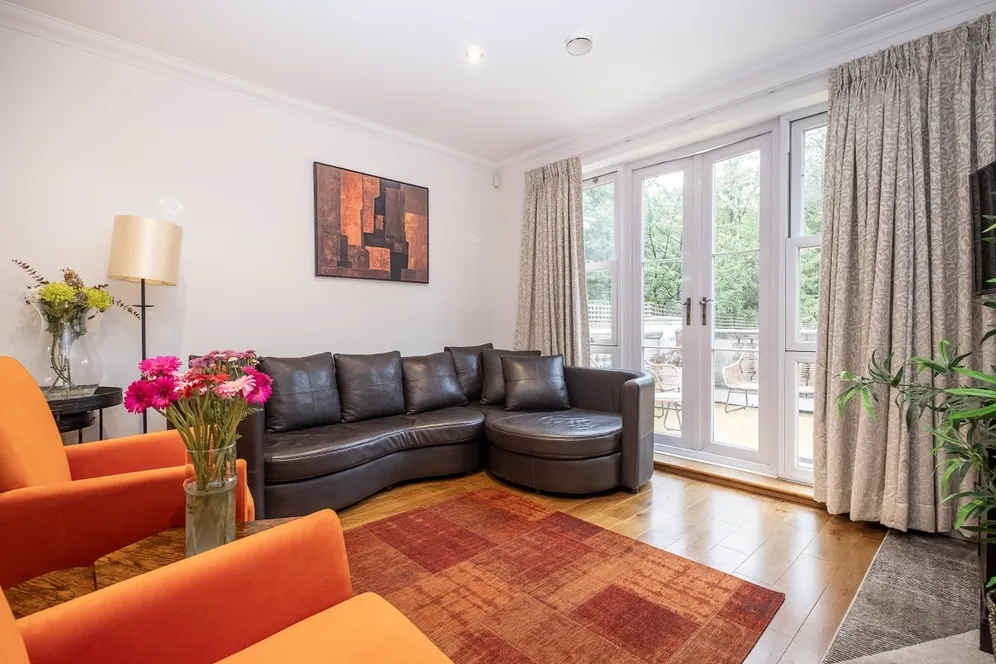 Chapman Square London SW19 photo 7