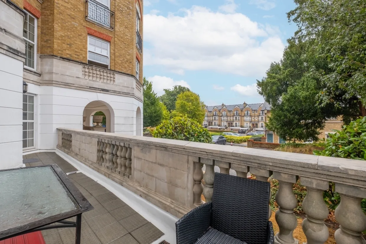 Chapman Square London SW19 photo 14